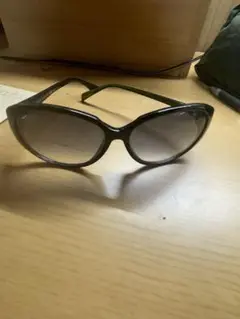 GUCCIサングラス