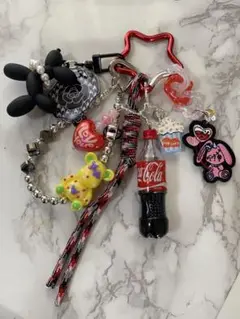 可愛い犬のチャーム付きじゃらじゃらキーホルダー　バックチャーム