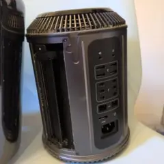 Apple Mac Pro (Late 2013) 本体