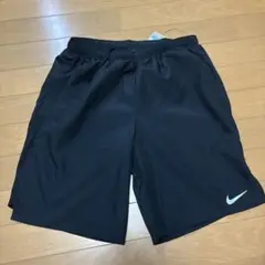 Nike ブラック ハーフパンツ