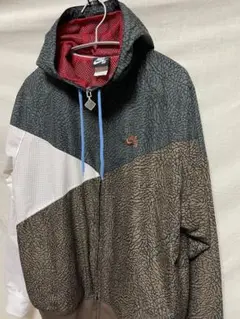 値下げ!NIKE SB ナイキ エレファント柄 ちょっと訳あり