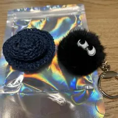 floats! チャーム　目　eyes ブラック