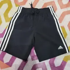 adidas ブラック ハーフパンツ 3本ライン　140cm
