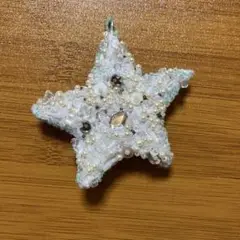 ビーズ刺繍ブローチ使い方いろいろ1