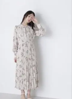 【再値下げ！新品】NATURALBEAUTYBASIC花柄ワンピース Sサイズ