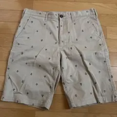 ベージュ ショートパンツ　イカリ　マーク