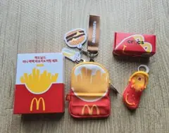 韓国 マクドナルド クロックス キーホルダー　2点セット