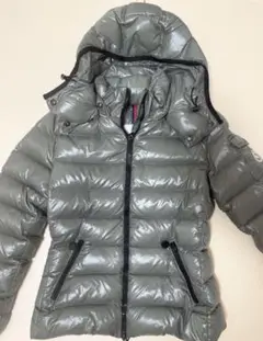 モンクレール ダウンジャケット最終お値段お下げ。即決大歓迎!