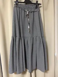 ブルーレーベルクレストブリッジ　スカート
