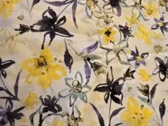フローラルプリント綿生地