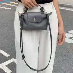 新品XSサイズ ロンシャン LONGCHAMP レディース ミニ ポーチ グレー