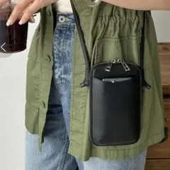 ユースフルウォレットショルダーバッグ