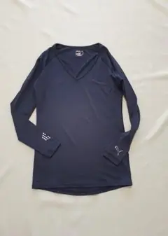 Puma プーマ　薄手　インナー　黒　 Vネック　カットソー　シャツ S 日焼け
