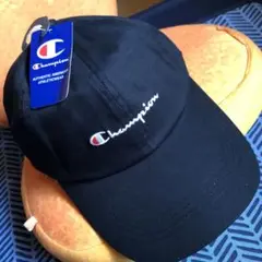 新品タグ付き　Champion 黒 ベースボールキャップ57.5調節可能