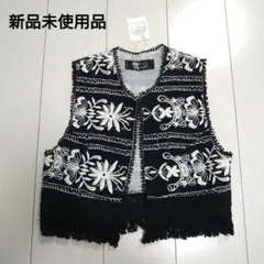 新品未使用品　Language　刺繍ショートベスト