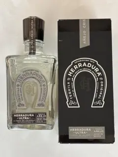 HERRADURA ウルトラアネホ　700ml エラドゥーラ アネホ テキーラ 700ml (アルコール度数 40