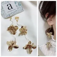 2336-1 ゴールド☺︎ウェーブスティックと2連立体フラワーパールのピアス☺︎
