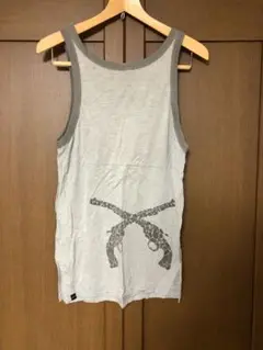 roar タンクトップ