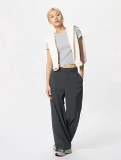 未使用タグ付きUNIQLO 感動ワイドパンツ　低身長の方向け