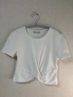 zara ホワイト ツイストデザイン 半袖Tシャツ　Mサイズ