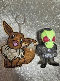 ポケットモンスター　イーブイキーホルダー　仮面ライダー　セット　マスコット