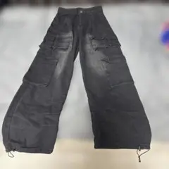 ブラック ワイドレッグ カーゴパンツ