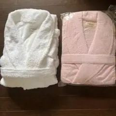 お値下げ　ペアタオル地バスローブ　ホワイト &未使用ピンク2枚セット