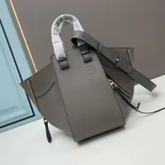 レザーショルダーバッグ グレー
