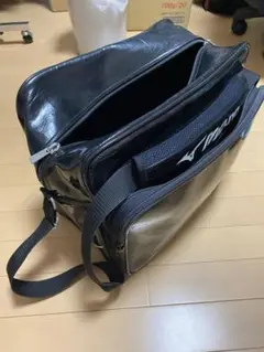【11/11まで限界値下げ中!】ショルダーバッグ エナメルバッグ スポーツ