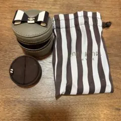 HENRI BENDEL リボン付き円形ジュエリーケース