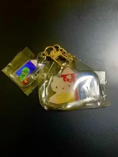 ハローキティ はらぺこあおむし ツインアクリルキーホルダー　アルファベットP