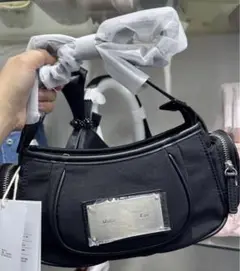 matin kim 黒いナイロンボディバッグ
