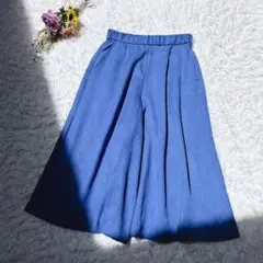新品✨【グローブ】プリーツ入りガウチョパンツ　ウエストゴム　キレイ色　ブルー　Ｍ