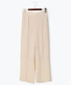 【新品タグ付き】テチチ　センターシームストレートパンツ　ベージュ　Ｆ