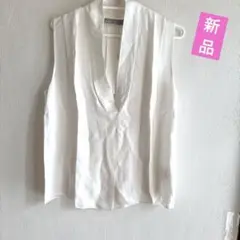 ★新品タグ付き★オフホワイト ノースリーブ トップス Sサイズ★
