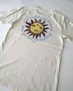 VOLCOM　太陽 Tシャツ クリーム色