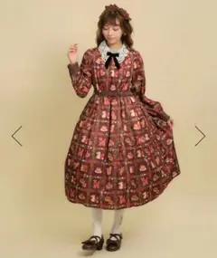アクシーズファム　カワイイ　森のケーキ屋さん柄ワンピース　未使用　訳あり　ワイン