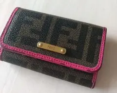 FENDI フェンディ キーケース ズッカ柄 6連 ブラウン ピンク