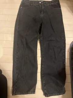 MONOMARTブラック ストレートデニムパンツ