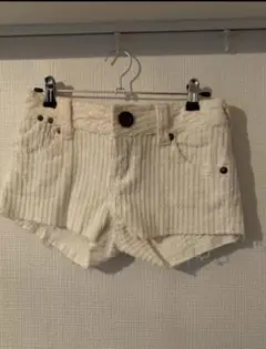 ミージェーン ホワイトショートパンツ