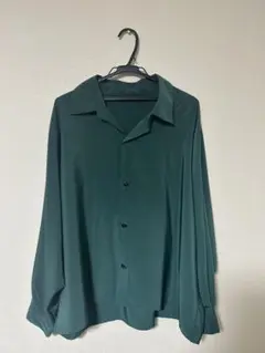ダークグリーン ボタン付きシャツ