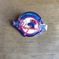 ニューヨーク・ヤンキース 記念ピンバッジ 2003年