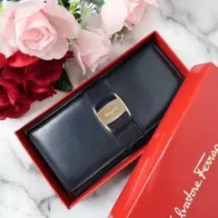 s599 美品!箱付き フェラガモ 長財布 ヴァラ ネイビー Ferragamo