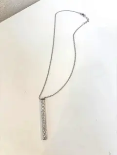 [最終お値下げ]クリスタルスティック型ネックレス　シルバー