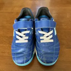 Umbro 青 サッカーシューズ ベルクロ　18センチ