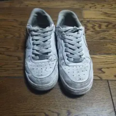 Nike Air Force 1 ホワイトスニーカー最終価格