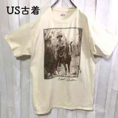 US古着Tシャツヘインズ プリント　人物　カウボーイ　写真　馬　動物　アニマル