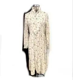 新品　小花柄ボウタイワンピース　レディース　ワンピ　花柄