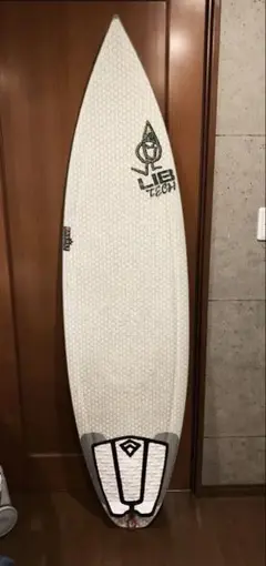 サーフボード LIBTECH NUDEBOWL5'7 フィン付き　美品 サーフボード LIBTECH NUDEBOWL5'7 フィン付き 美品