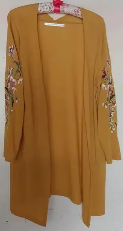 RAY CASSIN FAVORI 刺繍入りカーディガン